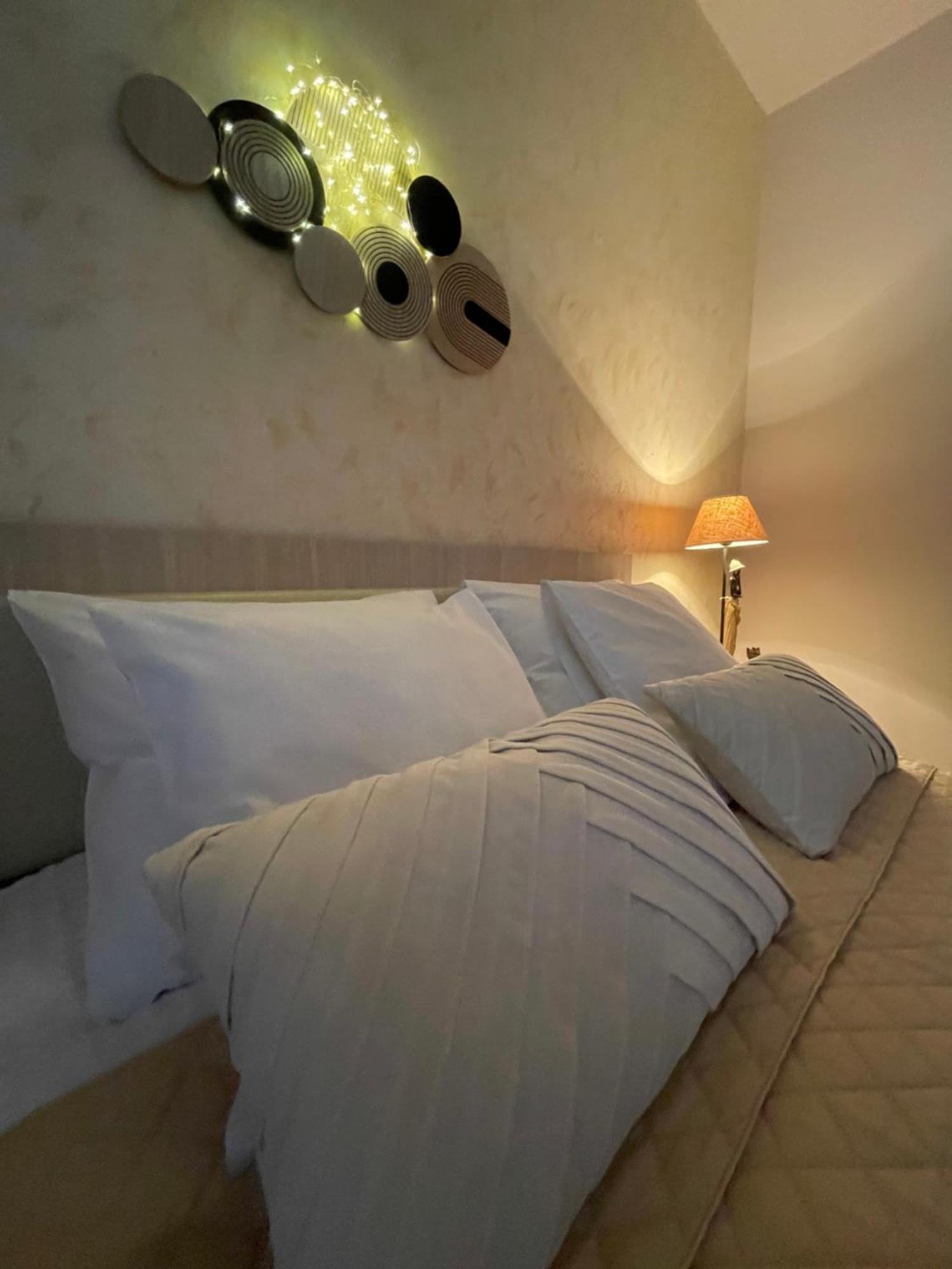 Maya Apartment Cluj-Napoca Buitenkant foto